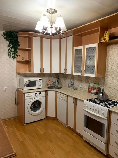 3-к. квартира, 90 м², 3/9 эт.