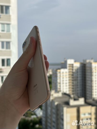 iPhone 8 Plus, 64 ГБ