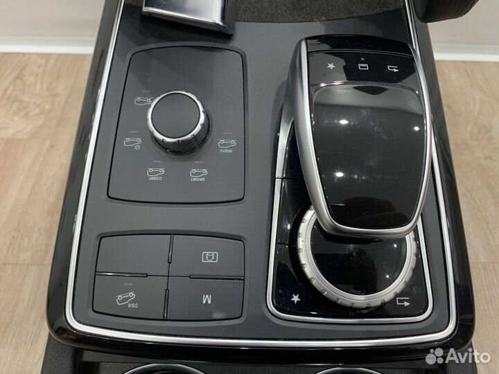 Подлокотник Mercedes W166 GLE GLS 166 консоль