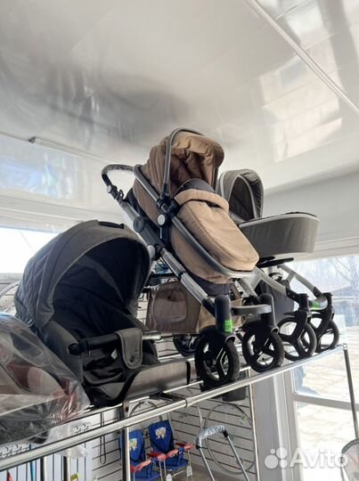 Прогулочная коляска новая
