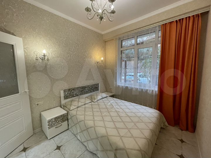 2-к. квартира, 50 м², 1/12 эт.