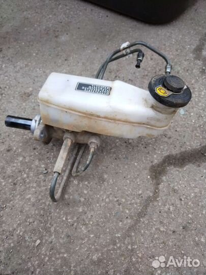 Цилиндр тормозной главный для Toyota Fortuner 2