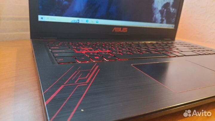 Игровой ноутбук Asus