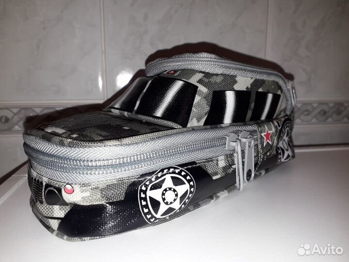 Пенал машинка, новый