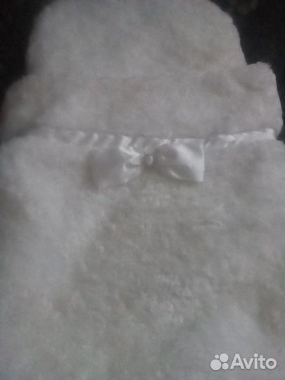 Конверт белый,меховой +детские вещи