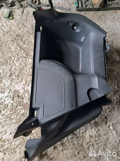 Обшивка багажника Skoda Fabia