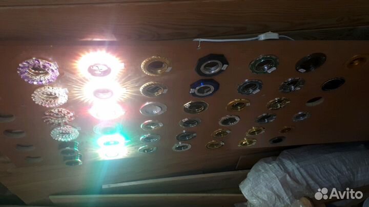 Светильник точечный