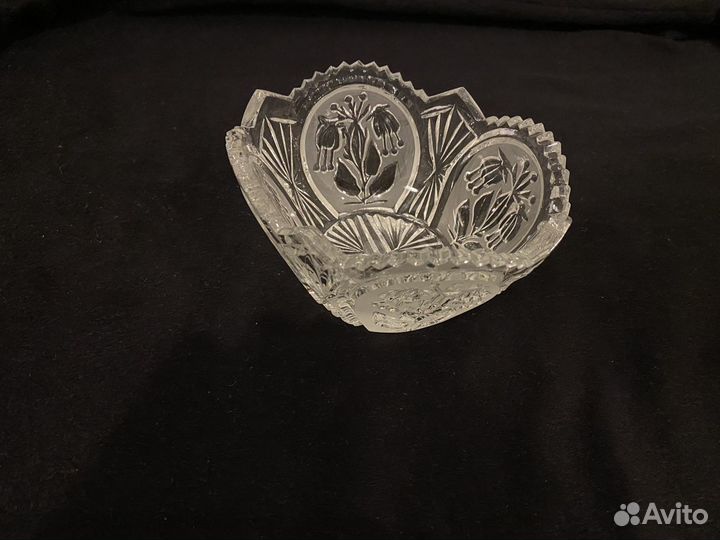 Хрустальная конфетница и молочник