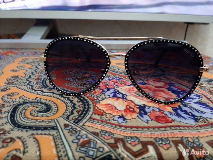 Солнцезащитные очки