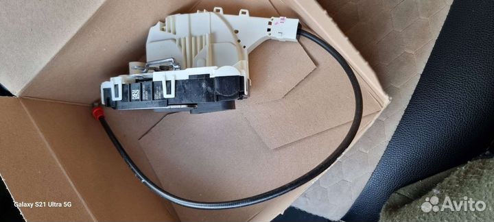 Замок задней правой двери Mercedes Sprinter оригин