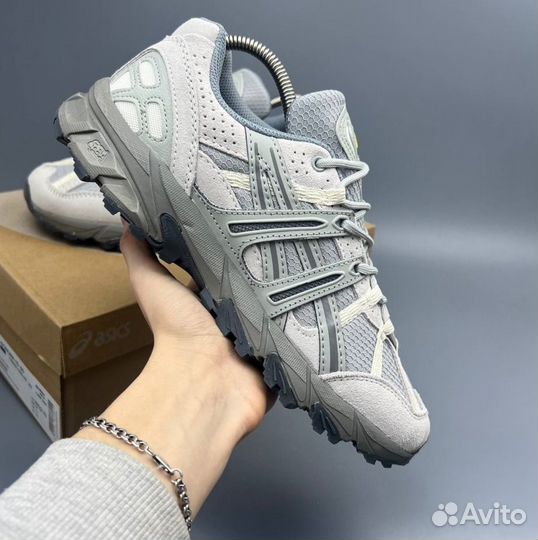 Удобные кроссовки Asics Sonoma