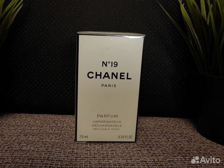 Chanel 19