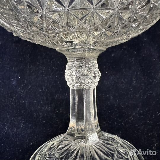 Старинная ваза на ножке креманка мальцов стекло