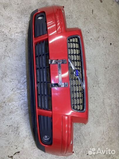Бампер передний 30657005 Volvo S40 MS MS68 3065700