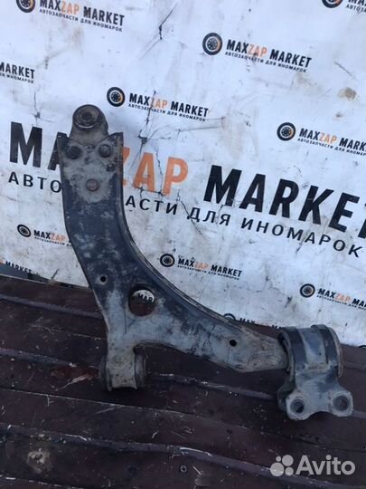 Рычаг перед. лев Ford Focus 2 седан 1.8 DIZ 2010