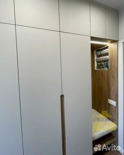 Шкаф навесной