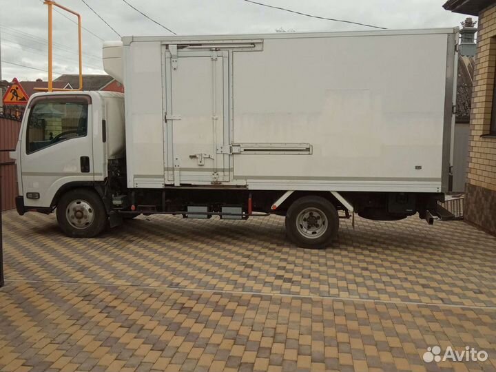 Isuzu Elf, 2010