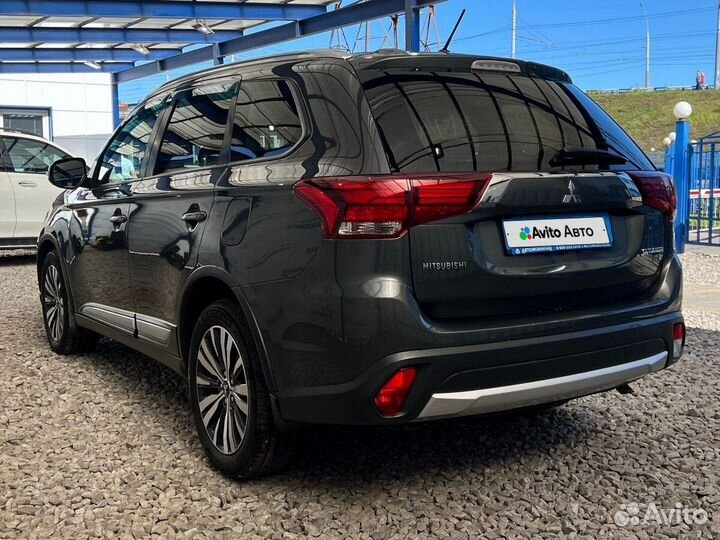 Mitsubishi Outlander 2.0 CVT, 2016, 140 733 км