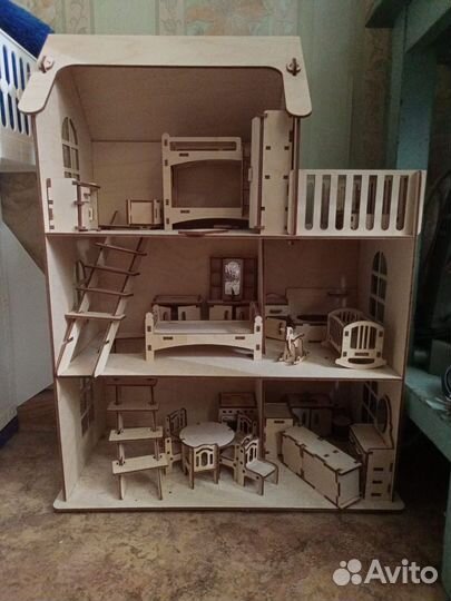 Домик кукольный