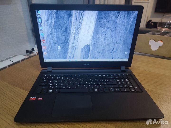 Ноутбук Acer AMD 4 ядра/8 ram/SSD 240