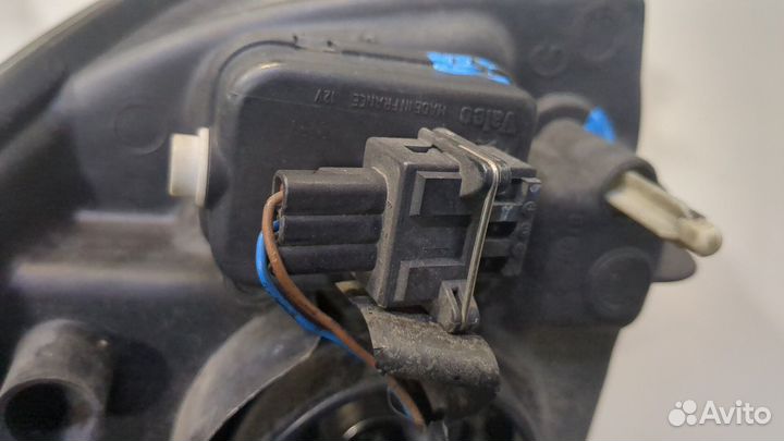 Фара (передняя) Nissan Note E11, 2008