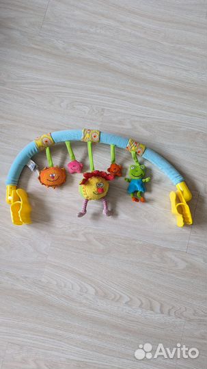 Дуга на кроватку малышу