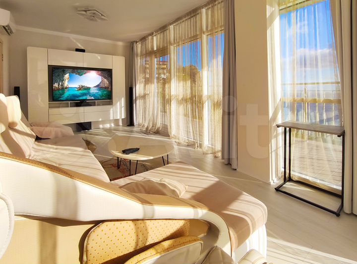 3-к. квартира, 95 м², 8/14 эт.