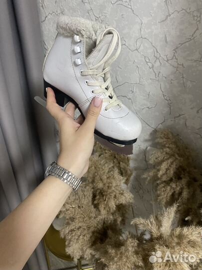 Коньки фигурные