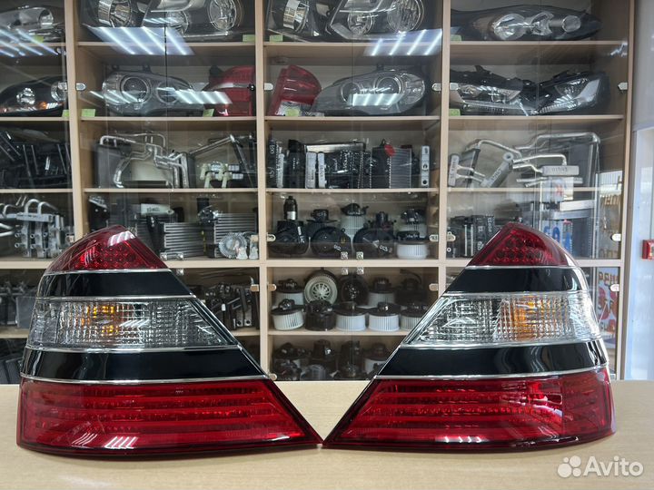 Фонарь задний в крыло Мерседес W221