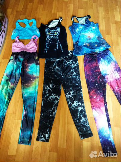 Лот спортивной одежды для фитнеса