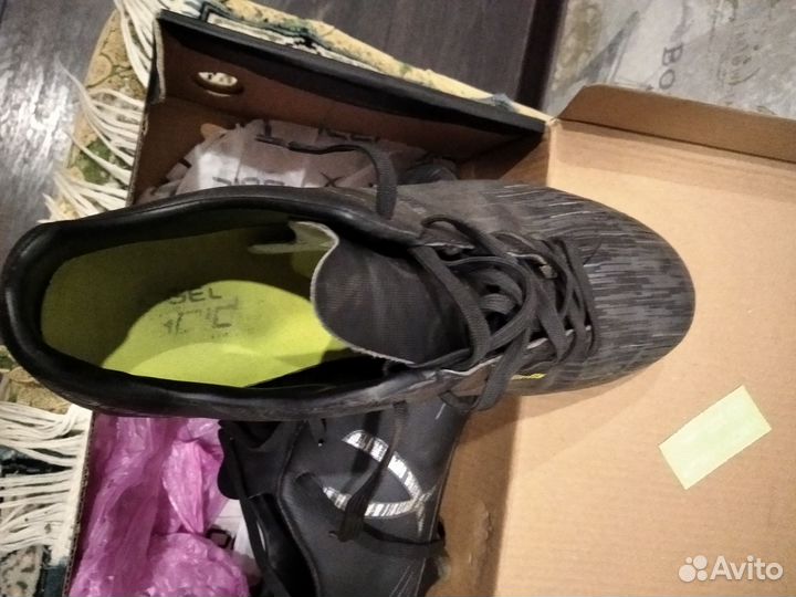 Футбольный бутсы 39 размер