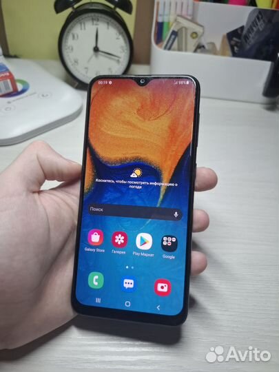 Samsung Galaxy A20, 3/32 ГБ