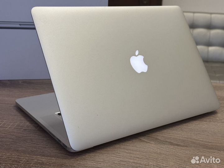 Macbook Pro 15 Late Retina 2013 i7 /8/256gb