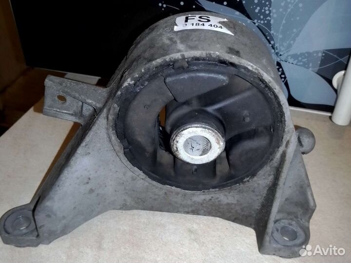 Опора двигателя передняя Saab 9.3