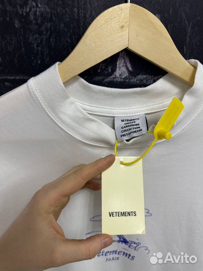 Футболка Vetements Paris