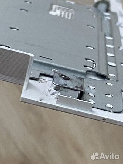 Верхняя панель клавиатуры и крышка монитора