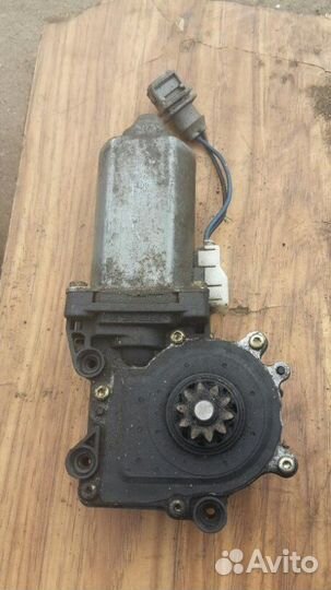 Мотор стеклоподъемника Renault Magnum