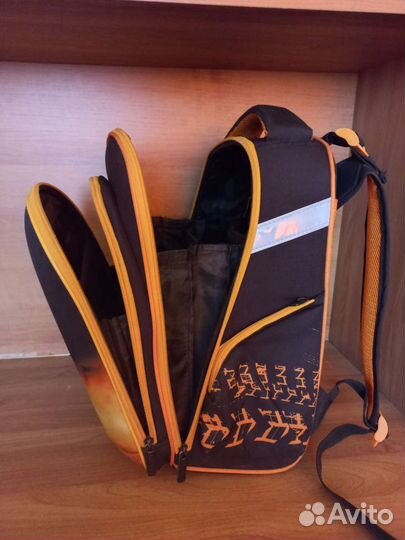 Школьный рюкзак