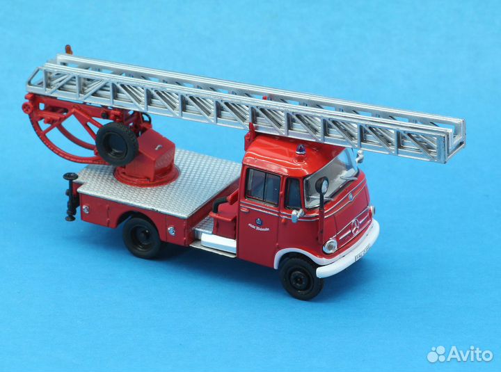 Mercedes Benz L1519 IXO 1/72