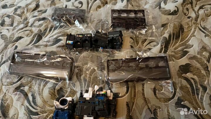 Розетка rj45 legrand