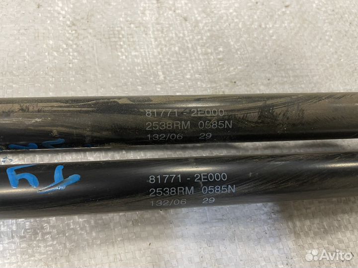 Амортизатор крышки багажника Hyundai Tucson JM