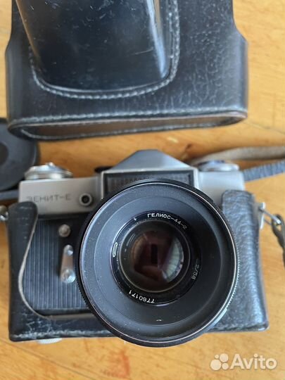 Плёночный фотоаппарат Зенит-Е