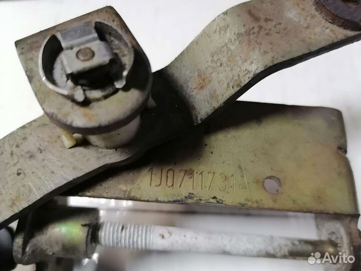 Кулиса МКПП VW Golf 4,VAG 1J0711731A