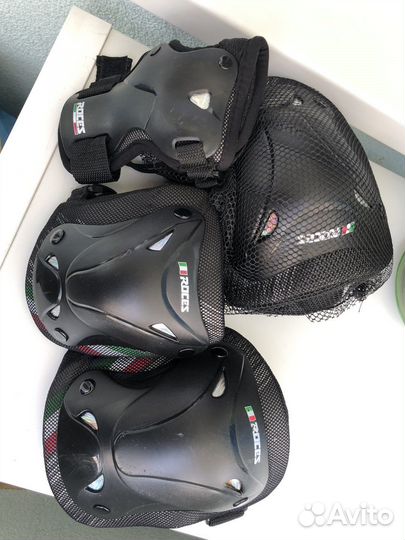 Роликиковые коньки RE-action с комплектом защиты