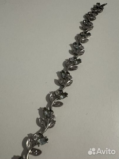 Серебряный браслет с камнями