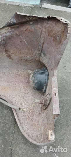 Крыло переднее и дверь газ м20