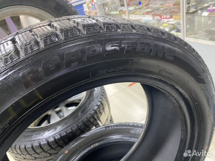 Roadstone Winguard WinSpike SUV 225/55 R18