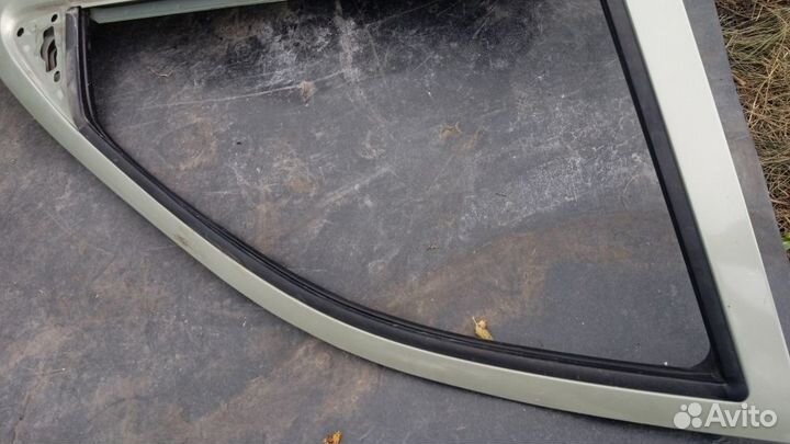 Дверь передняя правая Renault Megane