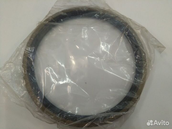 Сальник задней ступицы урал-63685