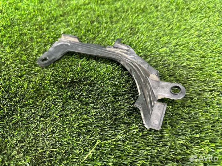 Кронштейн салонного фильтра передний правый Bmw X5